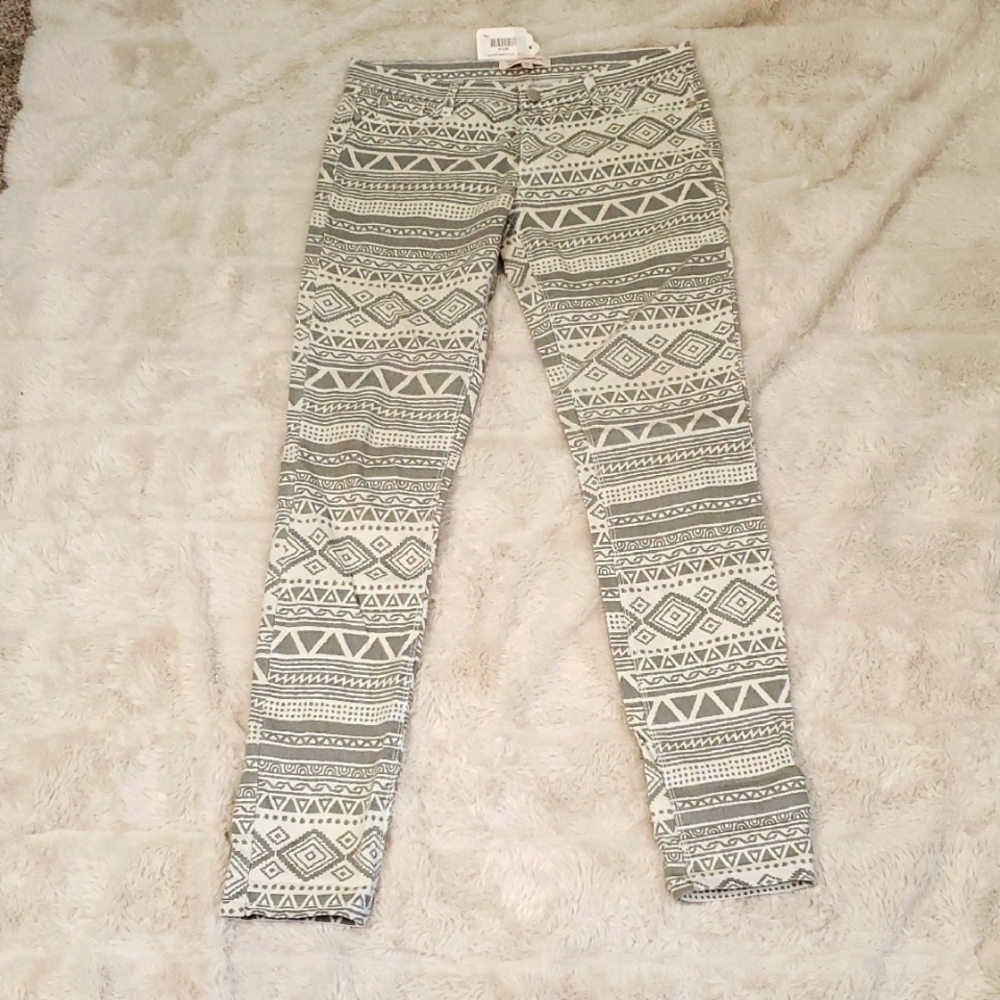 Dani Collection Aztec Print Low Rise Skinny Jeans NWT 6/8